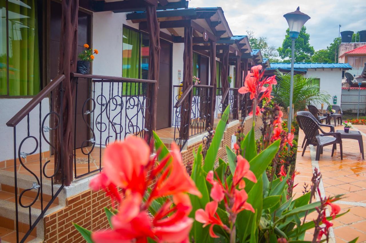 Cabanas El Saman Villavicencio Apiay Ngoại thất bức ảnh